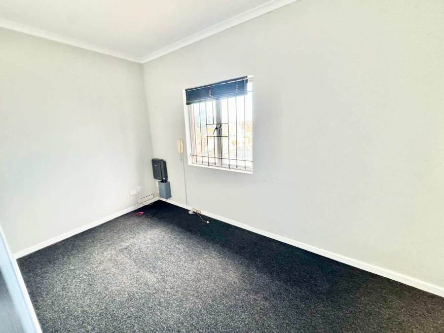 To Let 4 Bedroom Property for Rent in Durban North KwaZulu-Natal
