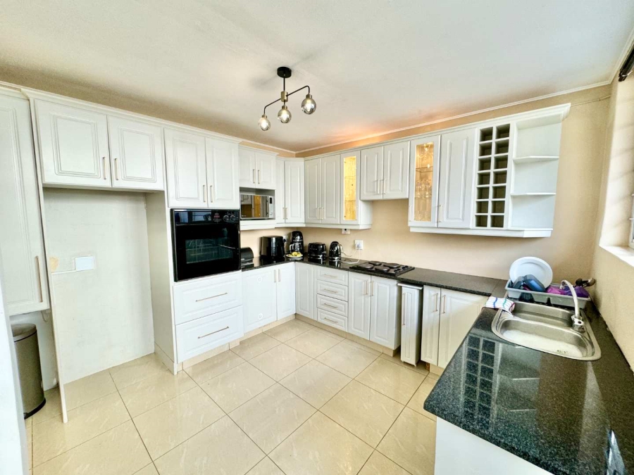 To Let 3 Bedroom Property for Rent in La Lucia KwaZulu-Natal