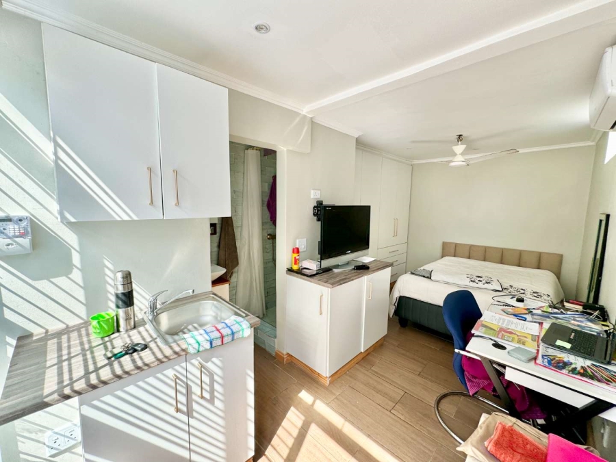 To Let 3 Bedroom Property for Rent in La Lucia KwaZulu-Natal