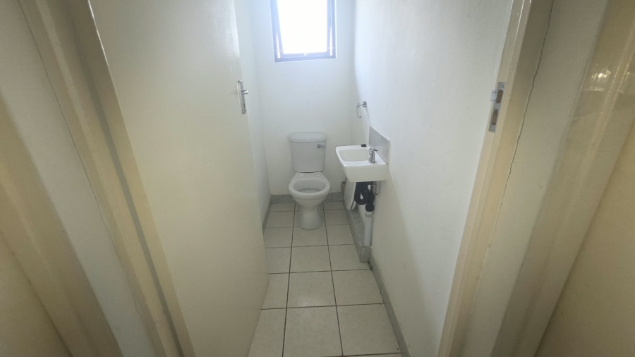 5 Bedroom Property for Sale in Mariannhill Park KwaZulu-Natal