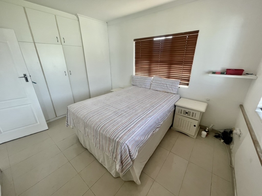 To Let 5 Bedroom Property for Rent in Herrwood Park KwaZulu-Natal