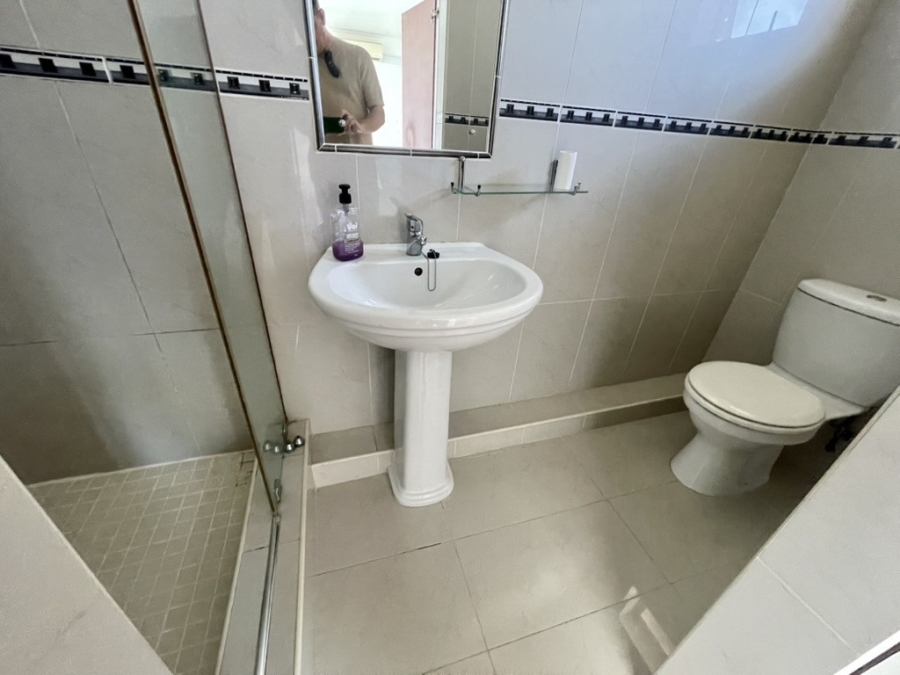 To Let 5 Bedroom Property for Rent in Herrwood Park KwaZulu-Natal