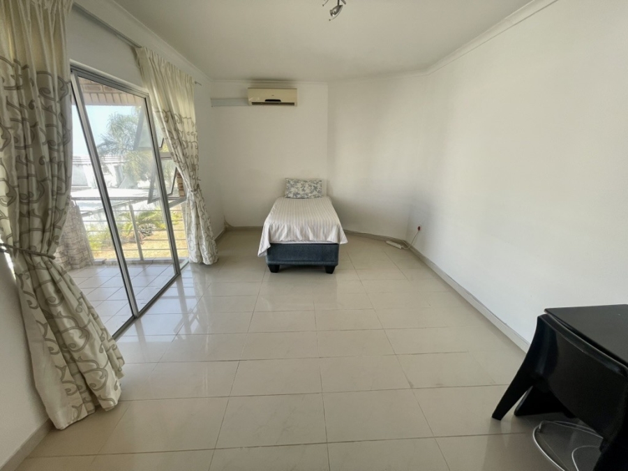 To Let 5 Bedroom Property for Rent in Herrwood Park KwaZulu-Natal