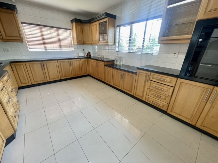 To Let 5 Bedroom Property for Rent in Herrwood Park KwaZulu-Natal
