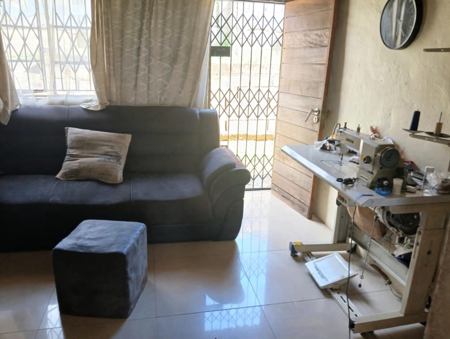 2 Bedroom Property for Sale in Kwamashu KwaZulu-Natal