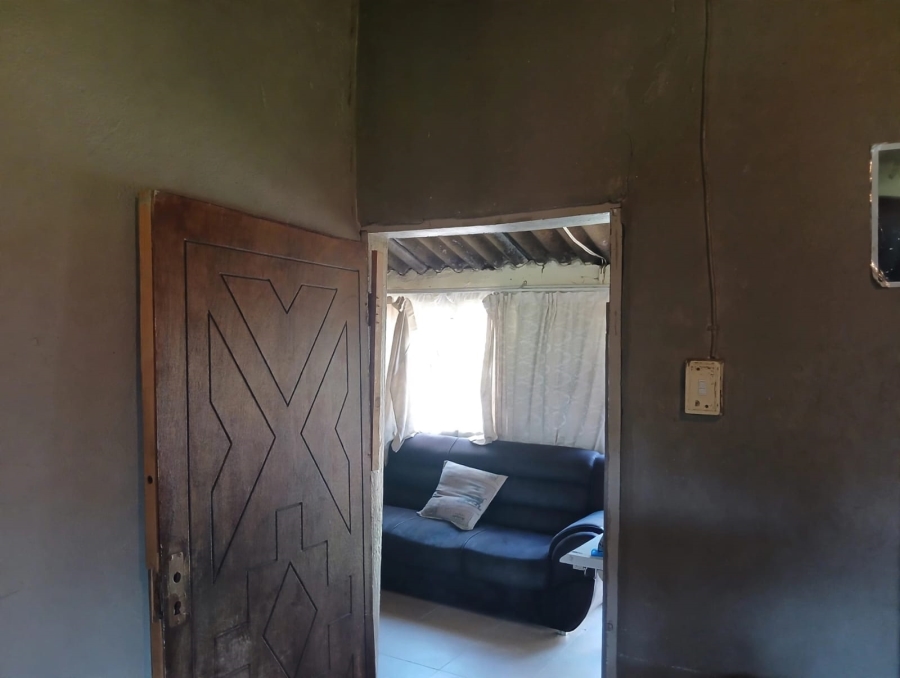 2 Bedroom Property for Sale in Kwamashu KwaZulu-Natal