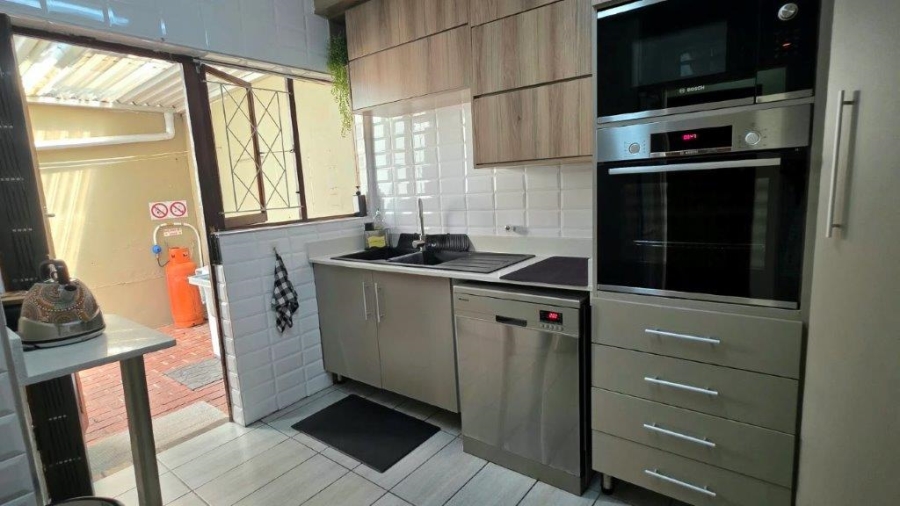 3 Bedroom Property for Sale in Sunningdale KwaZulu-Natal