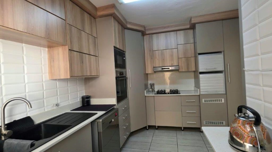 3 Bedroom Property for Sale in Sunningdale KwaZulu-Natal