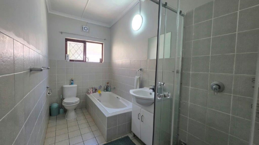 3 Bedroom Property for Sale in Sunningdale KwaZulu-Natal