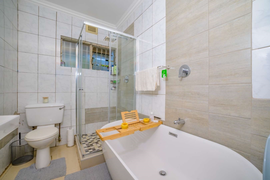 3 Bedroom Property for Sale in Sunningdale KwaZulu-Natal