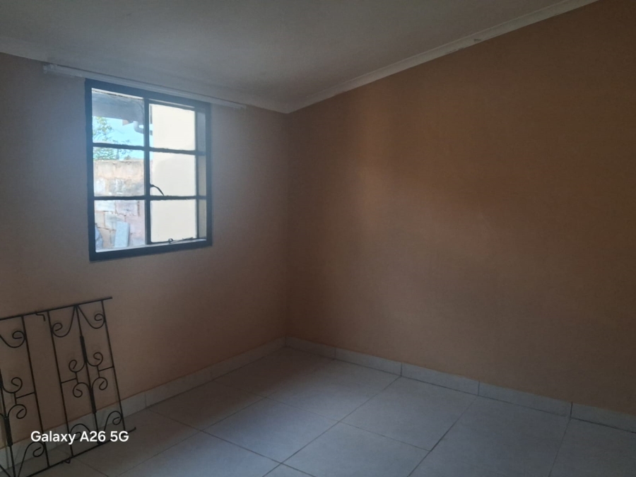 To Let 2 Bedroom Property for Rent in Austerville KwaZulu-Natal