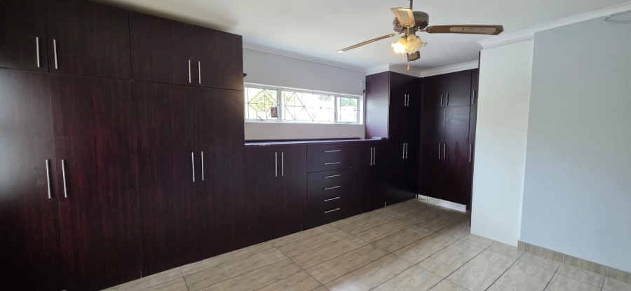 To Let 4 Bedroom Property for Rent in Bluff KwaZulu-Natal