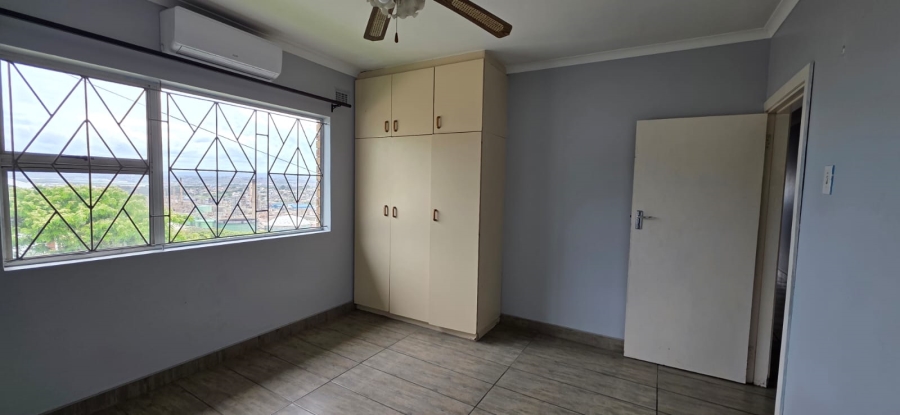 To Let 4 Bedroom Property for Rent in Bluff KwaZulu-Natal