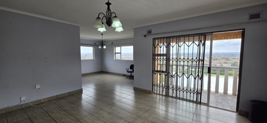 To Let 4 Bedroom Property for Rent in Bluff KwaZulu-Natal