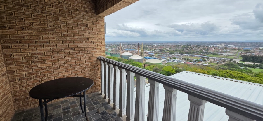 To Let 4 Bedroom Property for Rent in Bluff KwaZulu-Natal