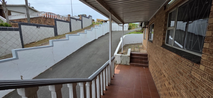 To Let 4 Bedroom Property for Rent in Bluff KwaZulu-Natal