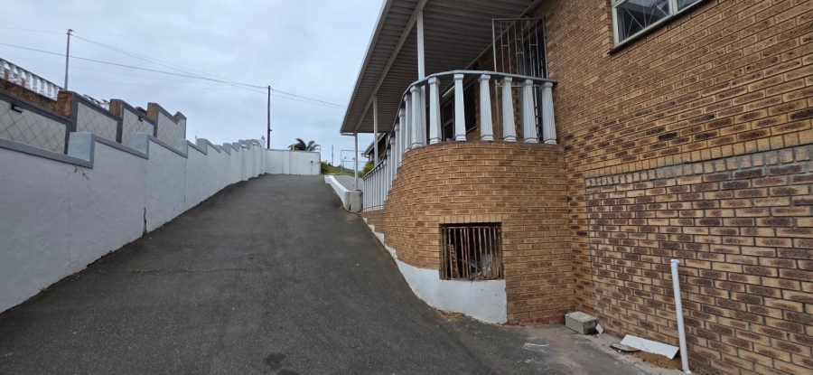 To Let 4 Bedroom Property for Rent in Bluff KwaZulu-Natal