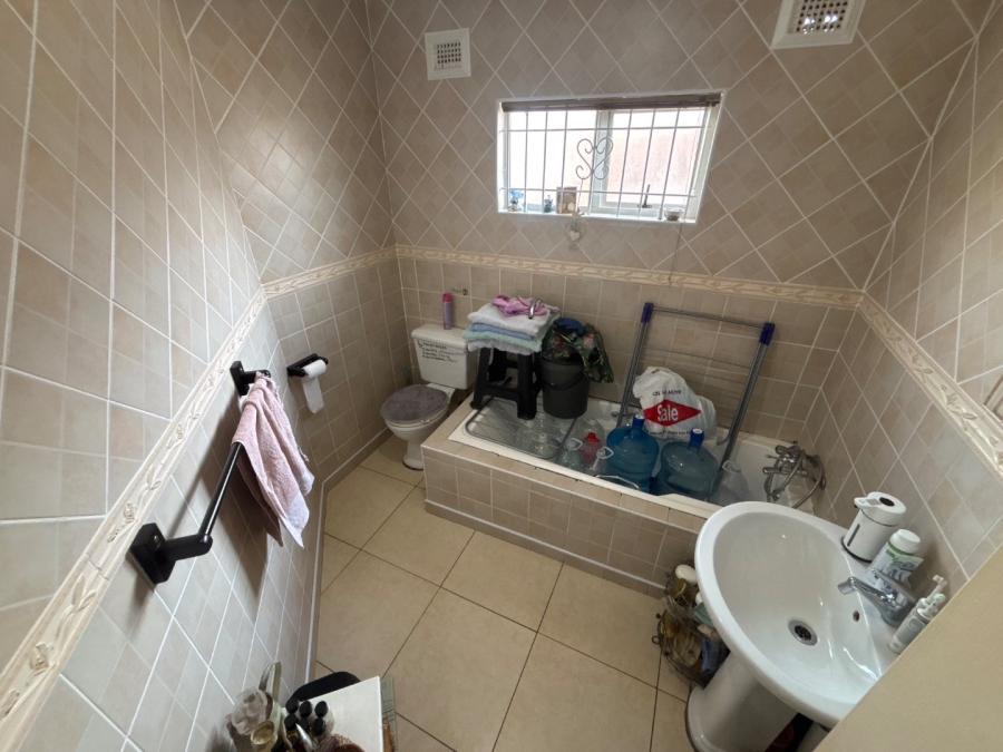 To Let 3 Bedroom Property for Rent in Malvern KwaZulu-Natal