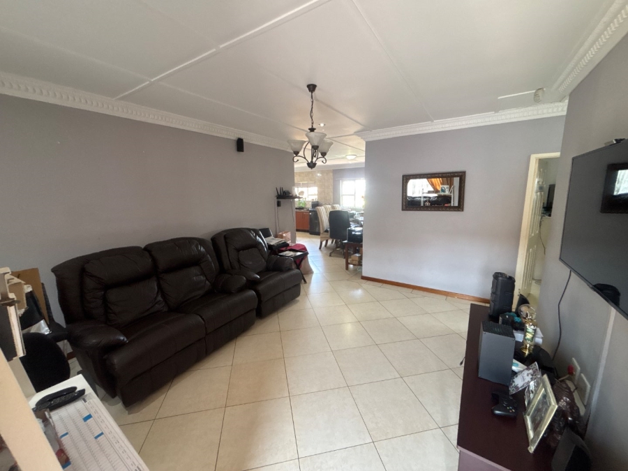 To Let 3 Bedroom Property for Rent in Malvern KwaZulu-Natal