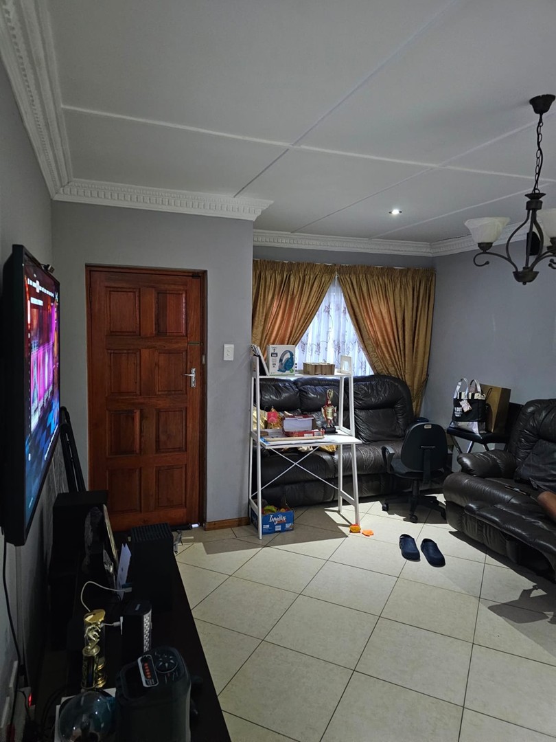 To Let 3 Bedroom Property for Rent in Malvern KwaZulu-Natal