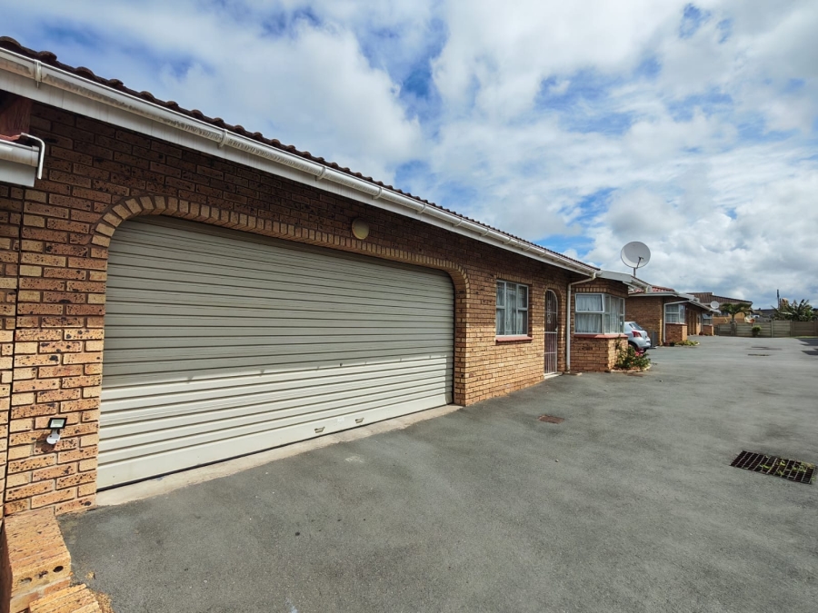 To Let 3 Bedroom Property for Rent in Malvern KwaZulu-Natal