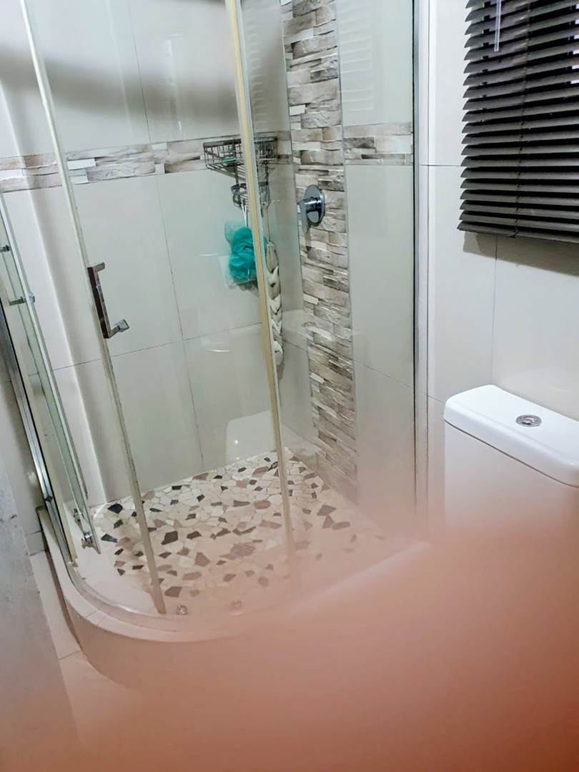 5 Bedroom Property for Sale in Havenside KwaZulu-Natal