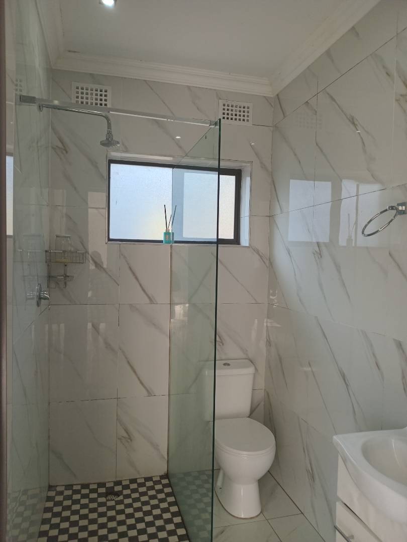 To Let 2 Bedroom Property for Rent in Chiltern Hills KwaZulu-Natal