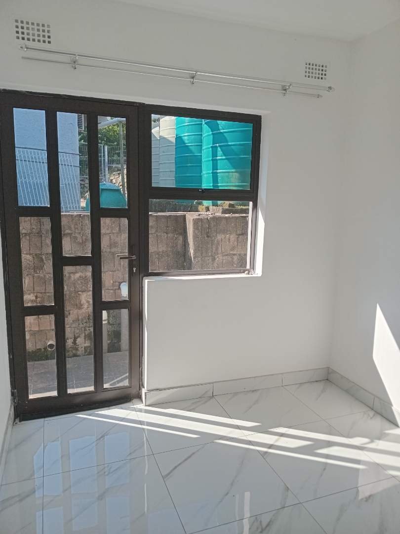 To Let 2 Bedroom Property for Rent in Chiltern Hills KwaZulu-Natal