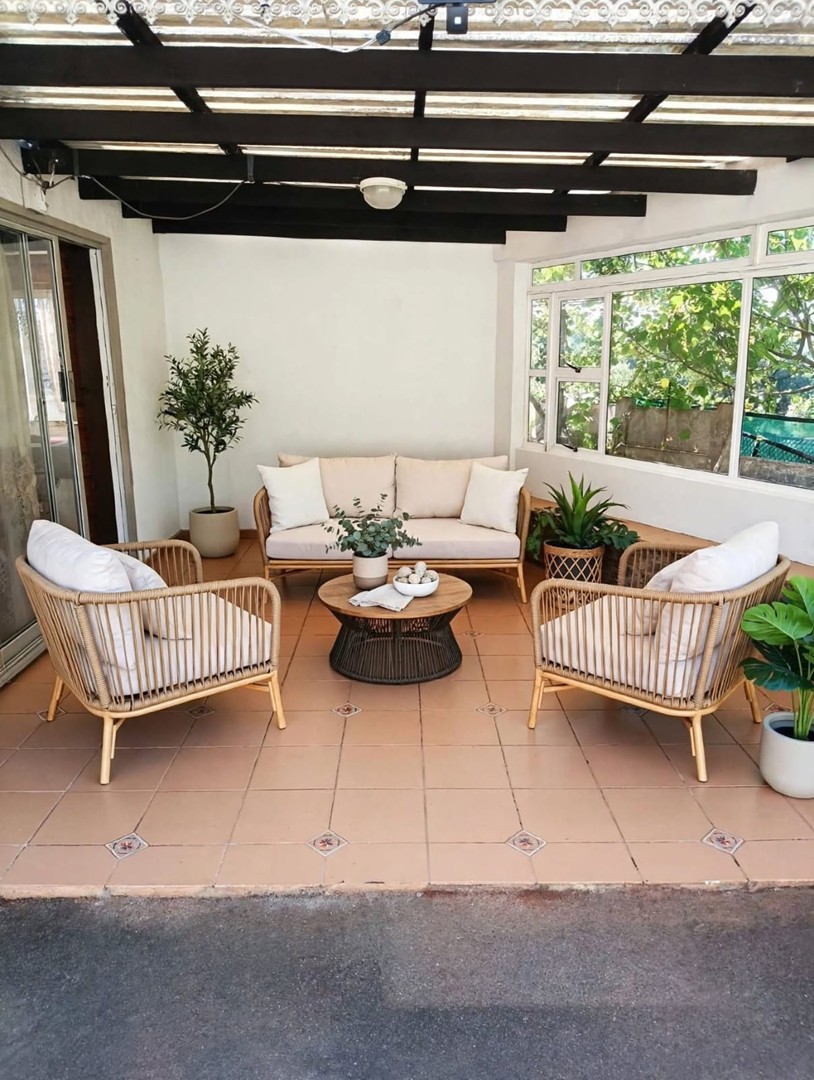 To Let 2 Bedroom Property for Rent in Glen Anil KwaZulu-Natal