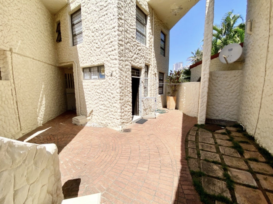 To Let 3 Bedroom Property for Rent in Umhlanga KwaZulu-Natal
