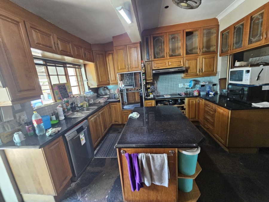 10 Bedroom Property for Sale in Bluff KwaZulu-Natal