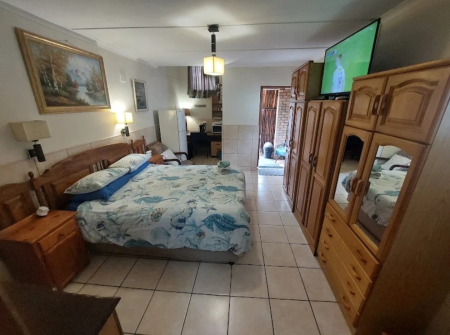 10 Bedroom Property for Sale in Bluff KwaZulu-Natal
