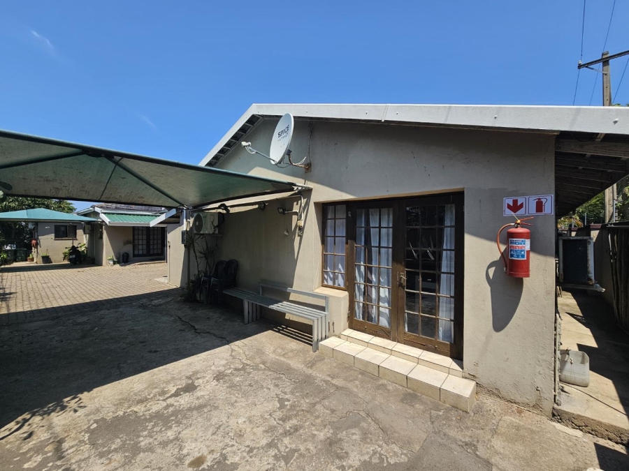 10 Bedroom Property for Sale in Bluff KwaZulu-Natal