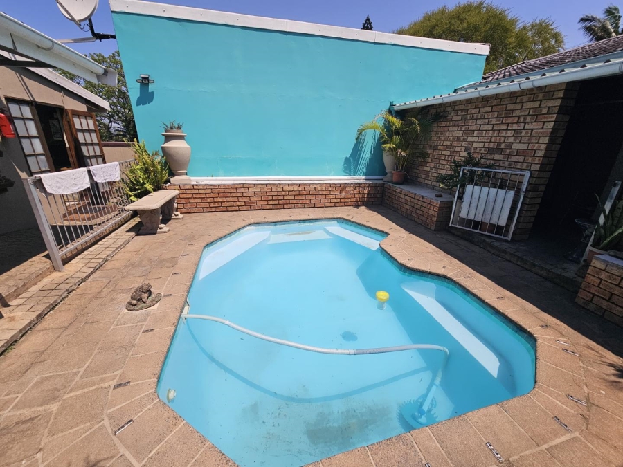 10 Bedroom Property for Sale in Bluff KwaZulu-Natal