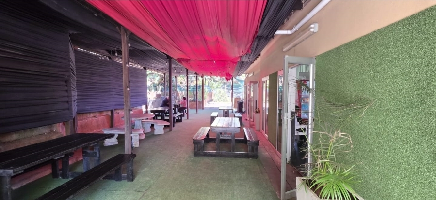To Let Commercial Property for Rent in Bluff KwaZulu-Natal