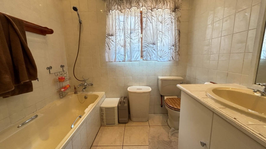 3 Bedroom Property for Sale in Winston Park KwaZulu-Natal