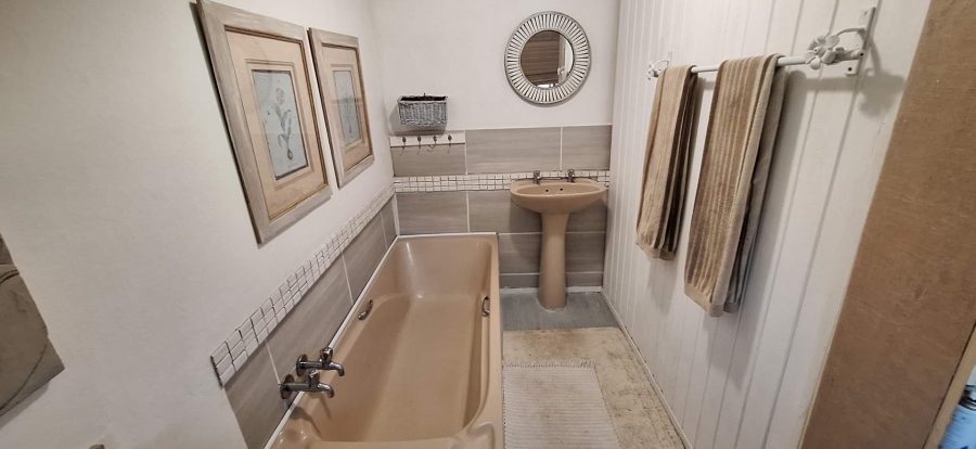 To Let 1 Bedroom Property for Rent in Gillitts KwaZulu-Natal
