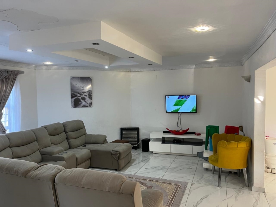 3 Bedroom Property for Sale in Aviary Hill KwaZulu-Natal