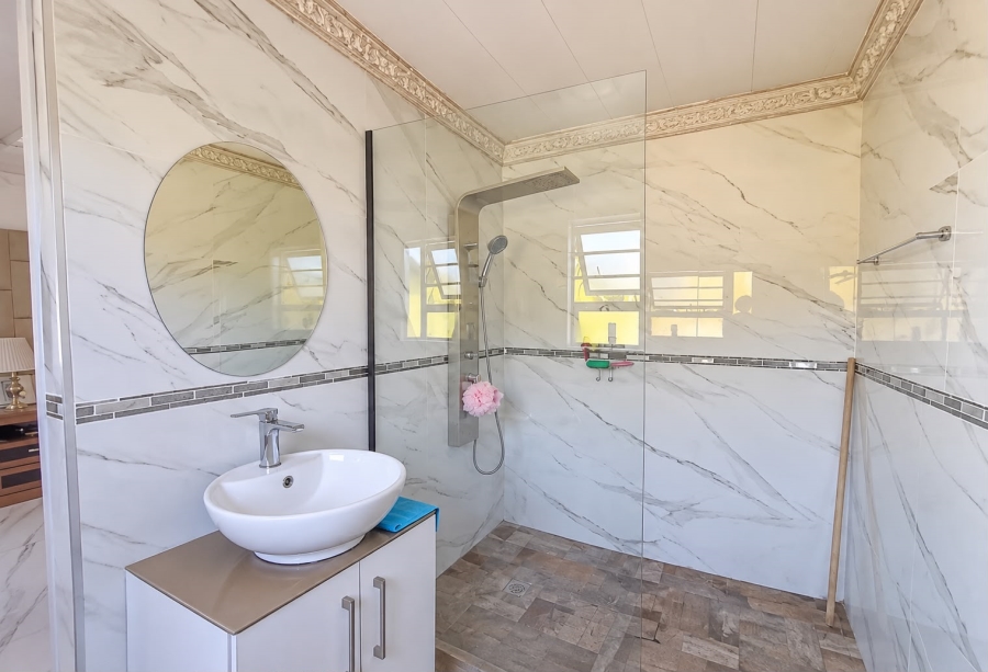 3 Bedroom Property for Sale in Aviary Hill KwaZulu-Natal