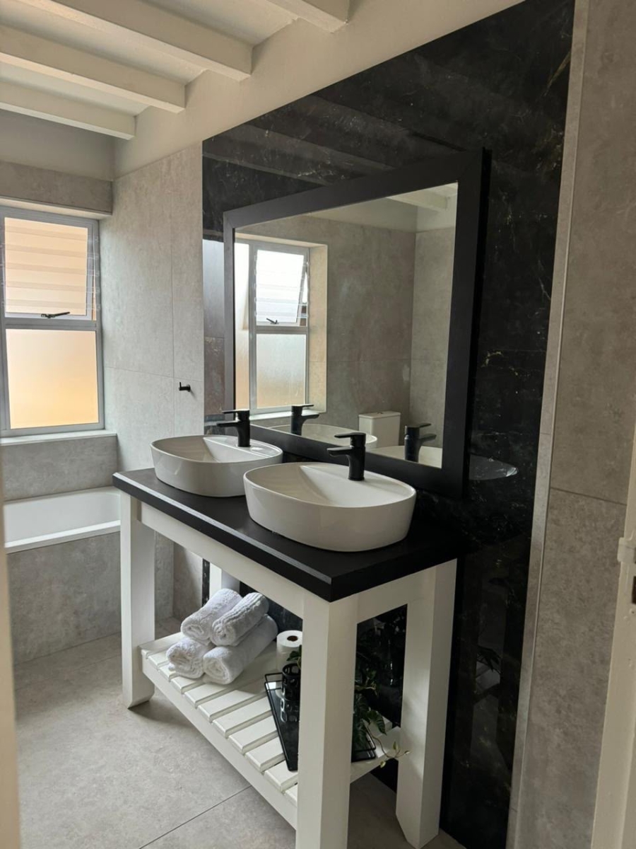 To Let 1 Bedroom Property for Rent in La Lucia KwaZulu-Natal