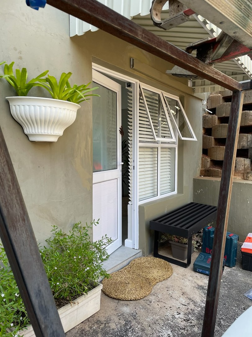 To Let 1 Bedroom Property for Rent in La Lucia KwaZulu-Natal