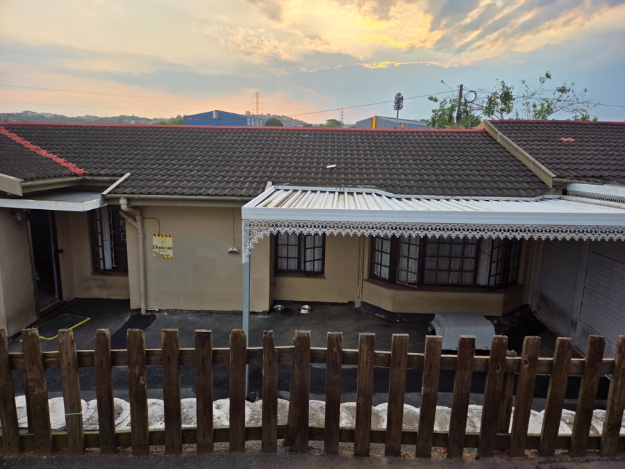 To Let 3 Bedroom Property for Rent in Malvern KwaZulu-Natal