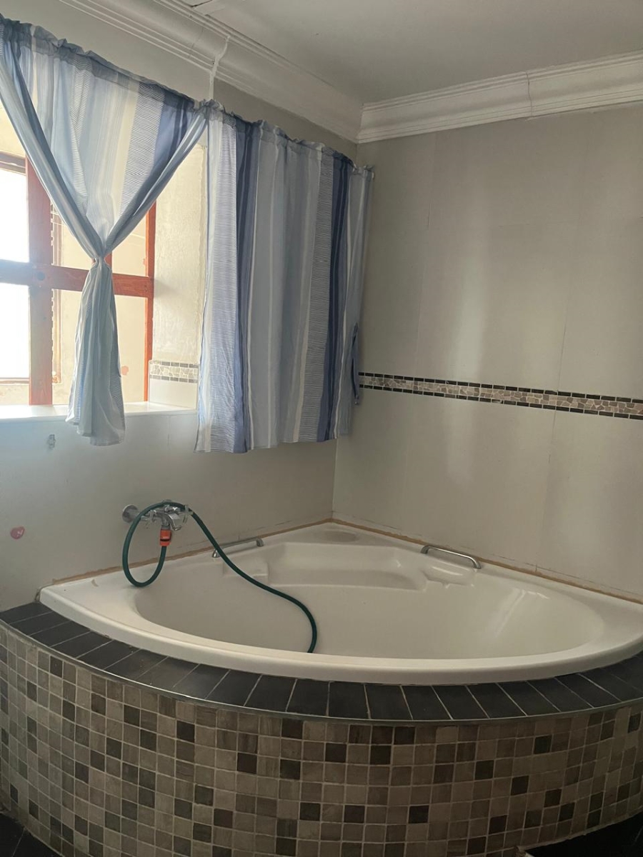 4 Bedroom Property for Sale in Northdene KwaZulu-Natal