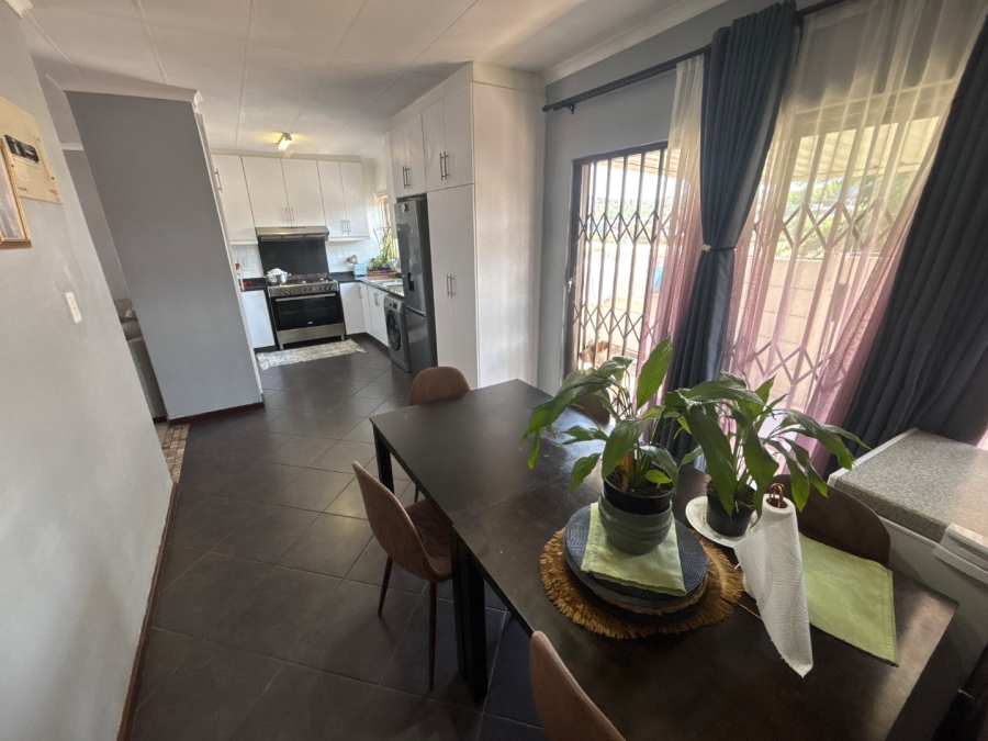 To Let 3 Bedroom Property for Rent in Malvern KwaZulu-Natal
