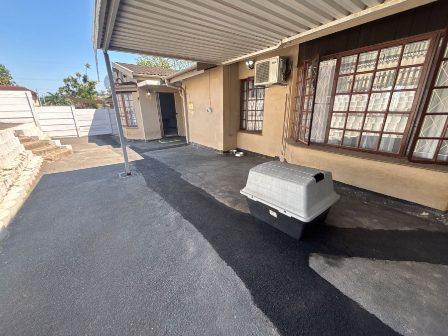 To Let 3 Bedroom Property for Rent in Malvern KwaZulu-Natal