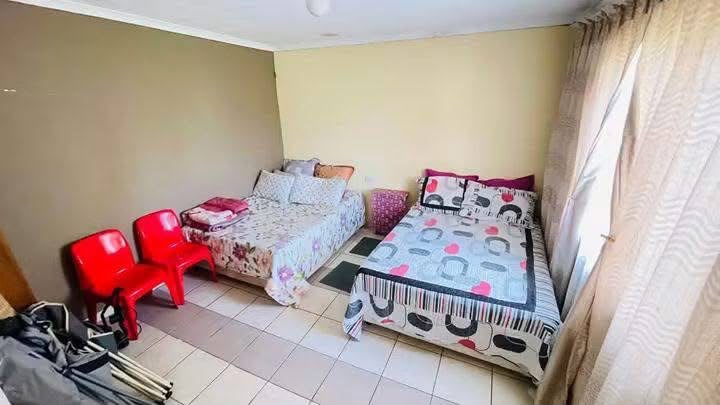 6 Bedroom Property for Sale in Umlazi KwaZulu-Natal
