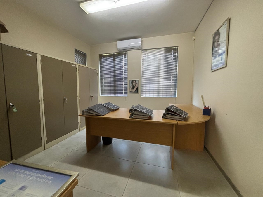 To Let Commercial Property for Rent in Hillcrest KwaZulu-Natal
