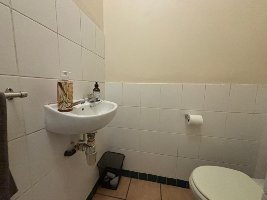 To Let Commercial Property for Rent in Hillcrest KwaZulu-Natal