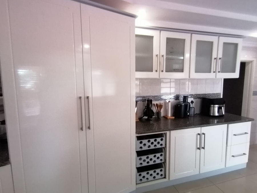 4 Bedroom Property for Sale in Escombe KwaZulu-Natal
