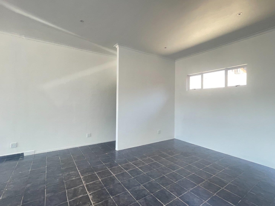 To Let Commercial Property for Rent in Glen Ashley KwaZulu-Natal